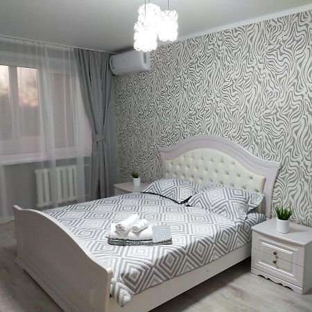 Вип 1Комн Айтиева 70 Oral Esterno foto
